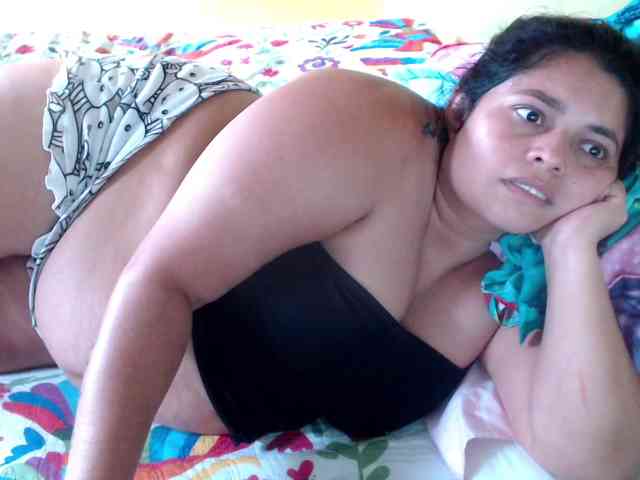 mia-naughty webcam
