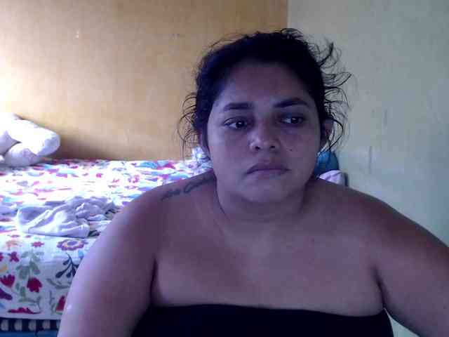 mia-naughty webcam