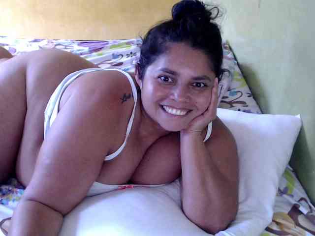 mia-naughty webcam