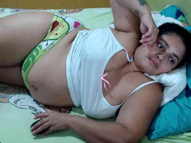 mia-naughty webcam