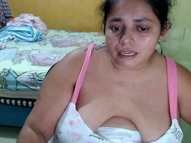 mia-naughty webcam