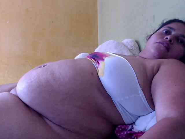 mia-naughty webcam