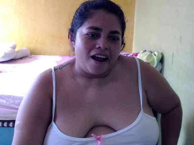 mia-naughty webcam