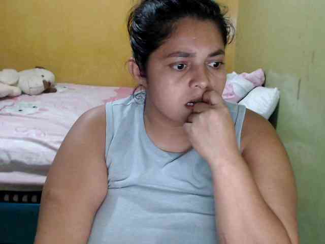 mia-naughty webcam