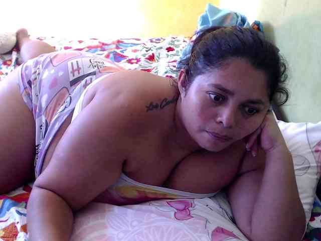 mia-naughty webcam