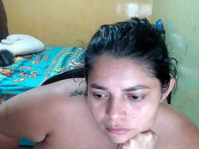 mia-naughty webcam