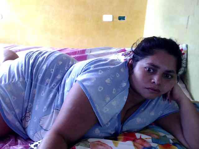 mia-naughty webcam