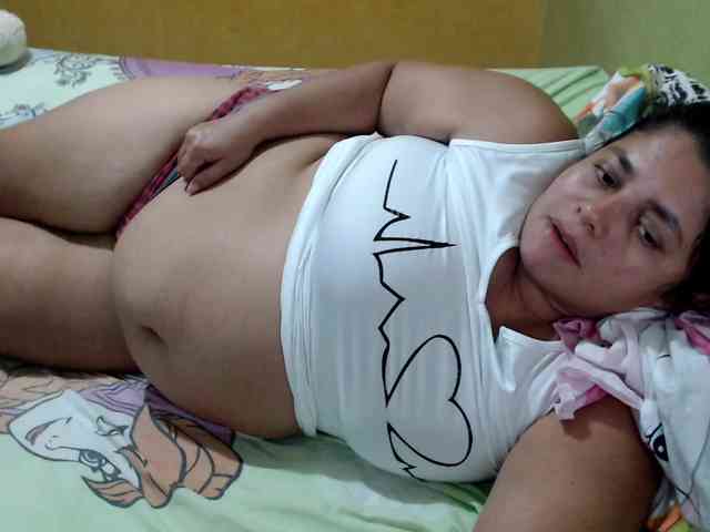 mia-naughty webcam