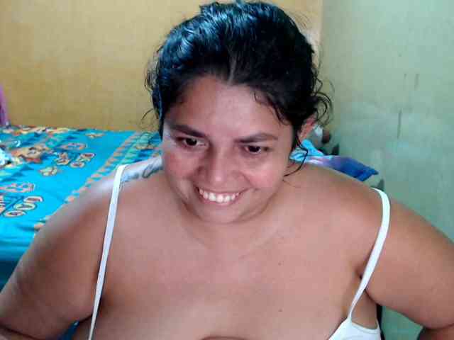 mia-naughty webcam