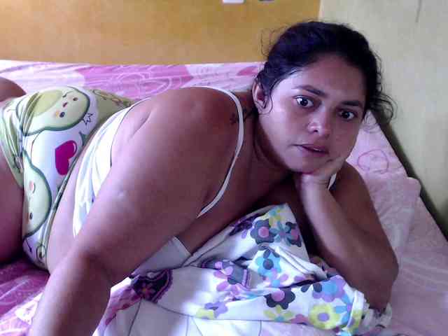 mia-naughty webcam
