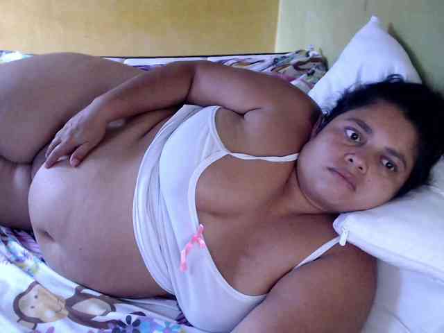 mia-naughty webcam