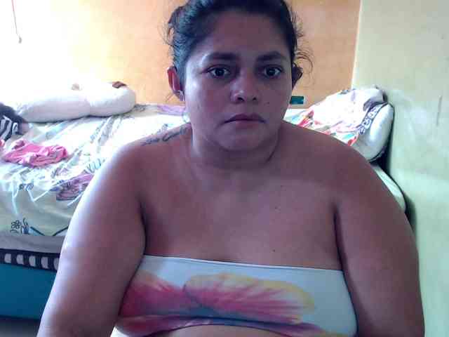 mia-naughty webcam