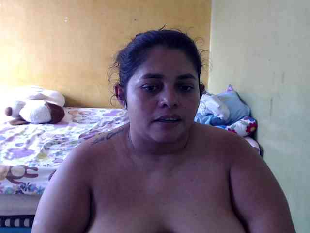 mia-naughty webcam