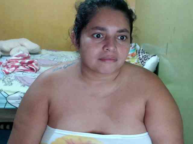 mia-naughty webcam