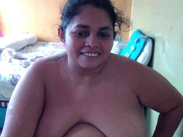 mia-naughty webcam
