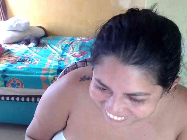 mia-naughty webcam