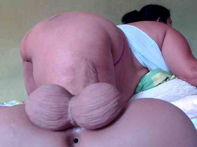 mia-naughty webcam