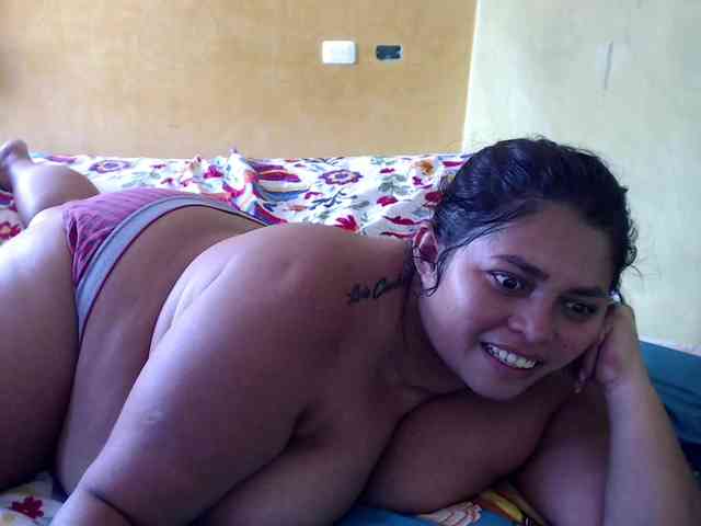 mia-naughty webcam
