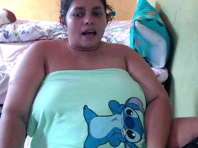 mia-naughty webcam