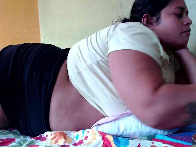 mia-naughty webcam