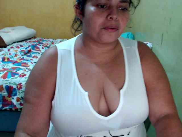 mia-naughty webcam
