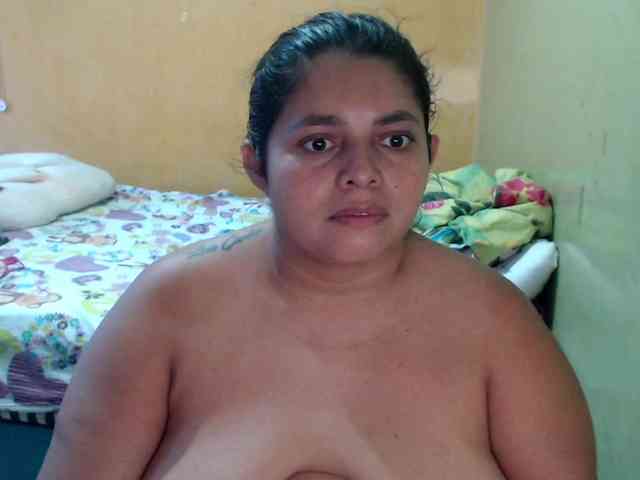 mia-naughty webcam