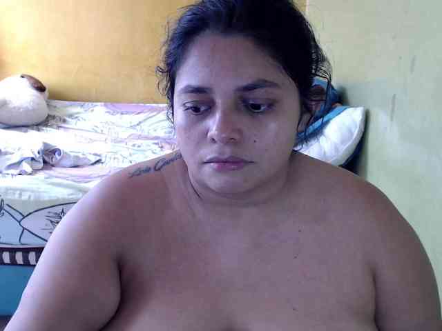 mia-naughty webcam