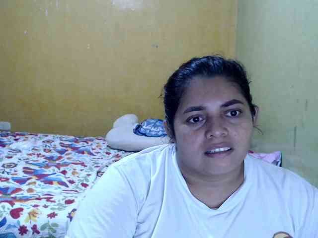 mia-naughty webcam