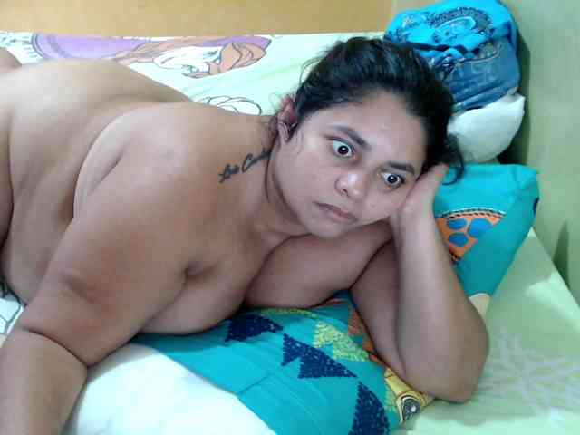 mia-naughty webcam