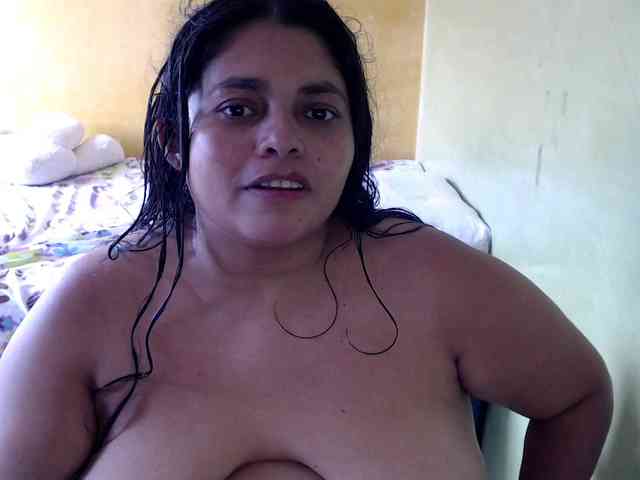 mia-naughty webcam