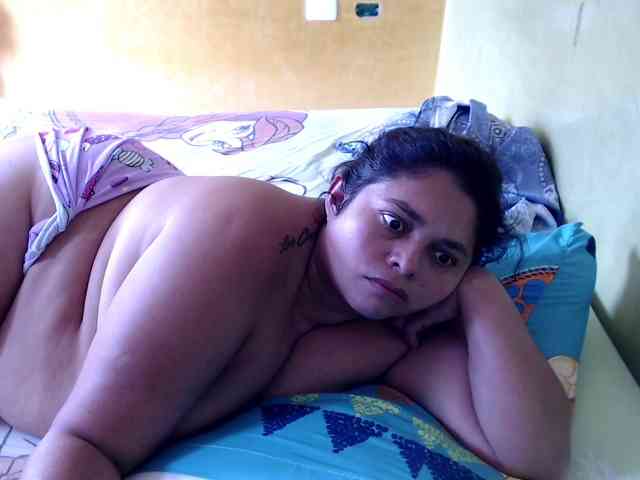 mia-naughty webcam
