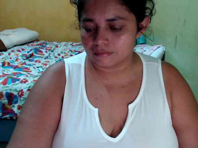 mia-naughty webcam