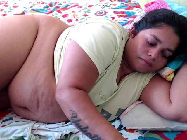 mia-naughty webcam