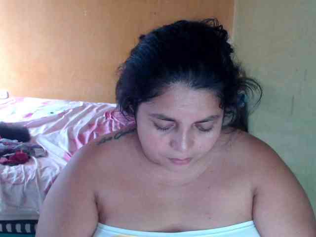 mia-naughty webcam