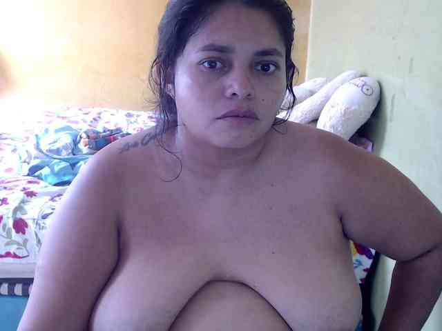 mia-naughty webcam