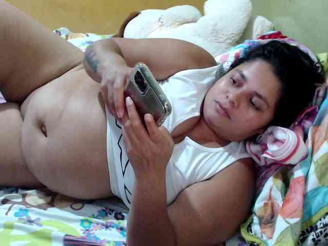 mia-naughty webcam