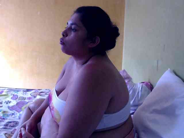 mia-naughty webcam