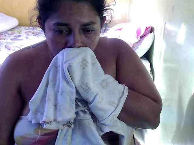 mia-naughty webcam