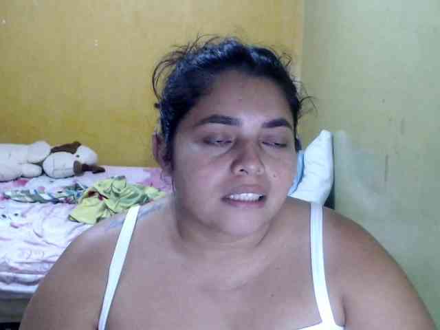mia-naughty webcam