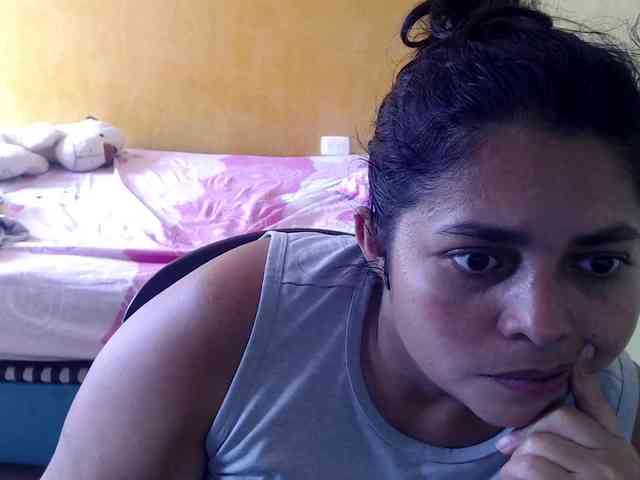 mia-naughty webcam