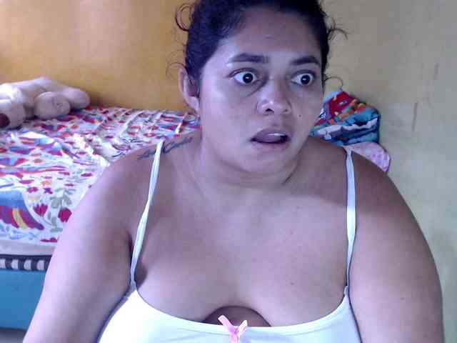 mia-naughty webcam