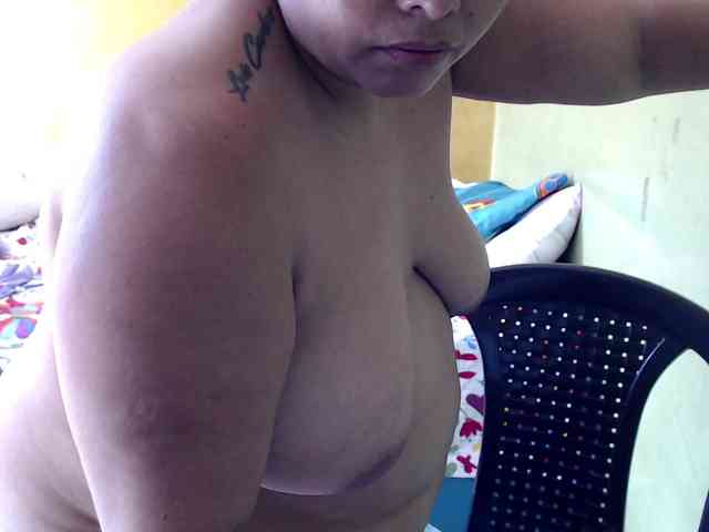mia-naughty webcam