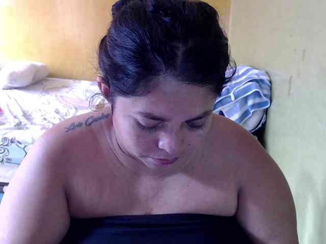 mia-naughty webcam