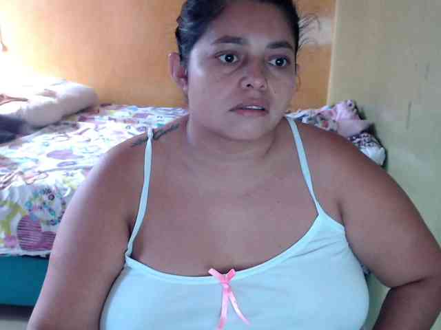 mia-naughty webcam