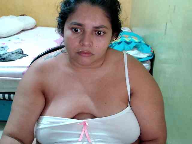 mia-naughty webcam