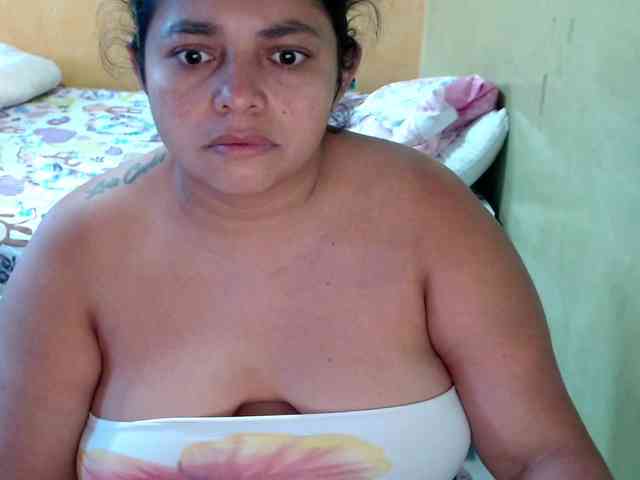 mia-naughty webcam