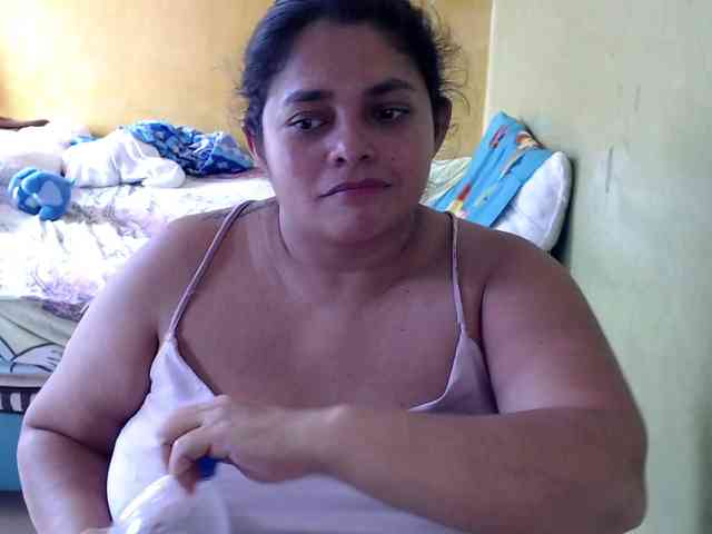 mia-naughty webcam