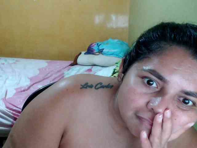 mia-naughty webcam