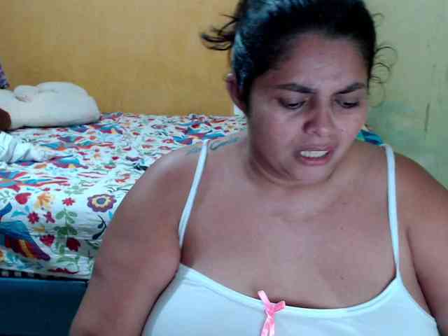 mia-naughty webcam