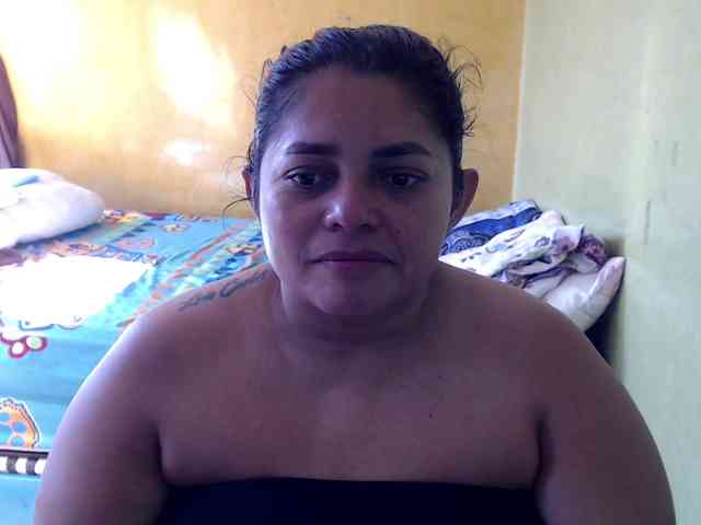 mia-naughty webcam